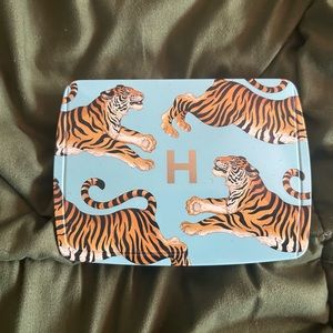 Hourglass Ambient Lighting Palette- Tiger Edition - Dark Skin Color Scheme